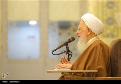 ایستادن در برابر حق، هلاکت فرد و جامعه را به دنبال دارد