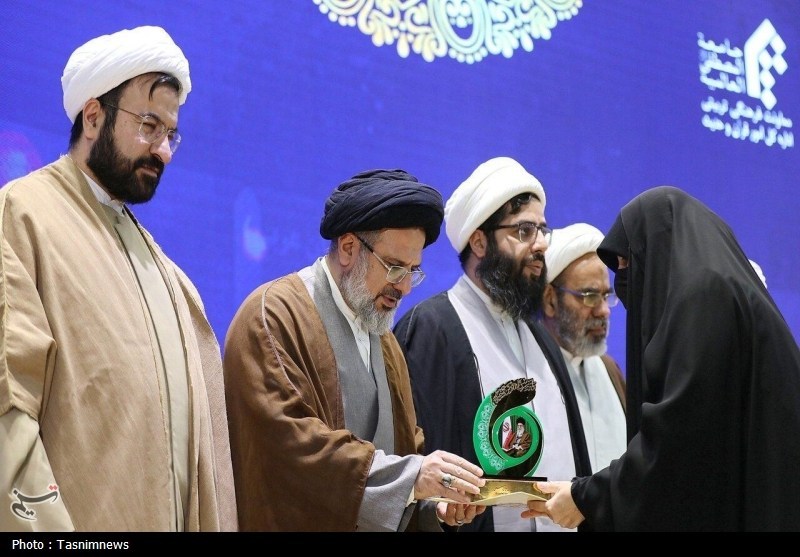 اخبار قم , حوزه علمیه , جامعه‌المصطفی , رهبر انقلاب , 