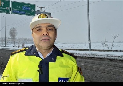 انسداد راه روستایی بر اثر بارش برف/تردد فقط با زنجیر چرخ