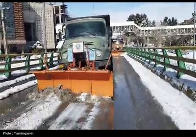 اجرای عملیات برف روبی و یخ زدایی در قزوین