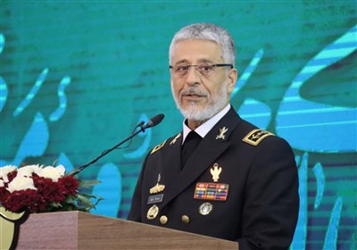 سیاری: حضور جوانان در ارتش آینده دفاعی کشور را روشن می‌سازد
