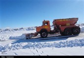 انسداد محورهای اصلی و روستایی منطقه بازفت شهرستان کوهرنگ رفع شد