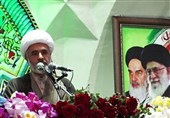 مسئولان با اقتدار و تدبیر از حقوق ملت دفاع کنند و مقابل استکبار بایستند