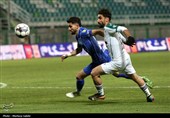 دیدار تیم‌های فوتبال  ذوب‌آهن اصفهان و استقلال تهران