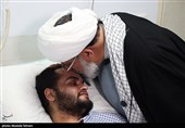 عیادت نمایندگان مقام معظم رهبری از جانبازان جنگ تروریستی اخیر