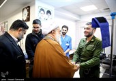 عیادت نمایندگان مقام معظم رهبری از جانبازان جنگ تروریستی اخیر