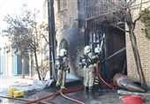 مهار آتش‌سوزی گسترده در کارگاه چاپ در جاده مخصوص تهران