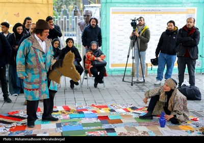 نمایش های خیابانی جشنواره بین المللی فجر