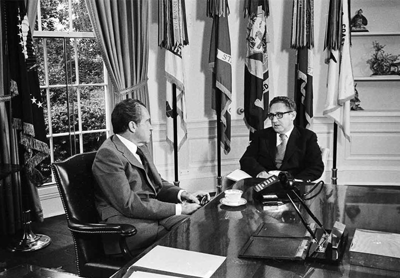 مداخله‌های آمریکا در جهان , کشور آمریکا , افول آمریکا , 