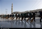آیین جاروکشی خادمان مسجد مقدس جمکران