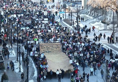 احتجاجات واسعة في عدة مدن أميركية ضد سياسات ترامب