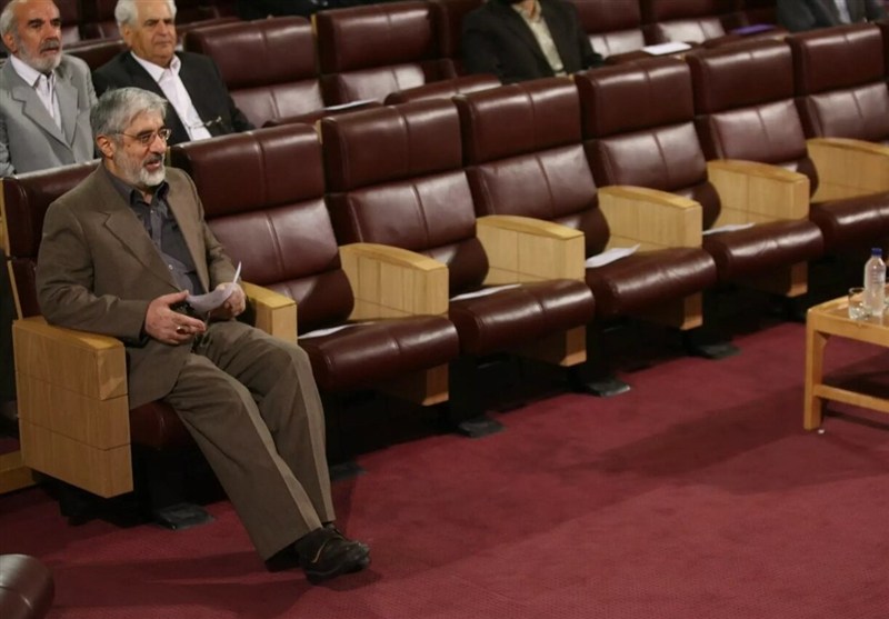 گریز از مرکز و تولد مرکزستیزی