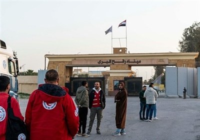 عودة جزئية عبر رفح: العائدون الفلسطينيون بين الترقّب والقيود الأمنية