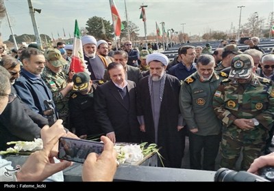 تجدید بیعت قزوینی‌ها با آرمان‌های انقلاب در گلزار شهدا