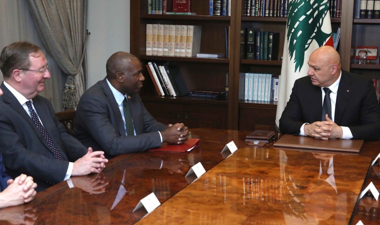 کشور انگلیس , لبنان , جنگ نرم , 