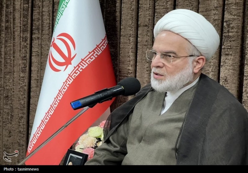 تهدیدهای آمریکا به نتیجه‌ای نخواهد رسید/اساس امر به معروف محبت است