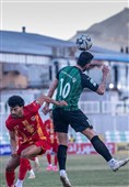 دیدار تیم های فوتبال خیبر خرم آباد و فولاد خوزستان