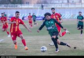 دیدار تیم های فوتبال خیبر خرم آباد و فولاد خوزستان