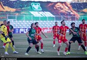 دیدار تیم های فوتبال خیبر خرم آباد و فولاد خوزستان