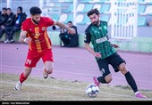 دیدار تیم های فوتبال خیبر خرم آباد و فولاد خوزستان