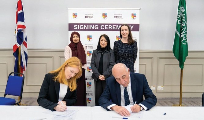 کشور انگلیس , جنگ نرم , 