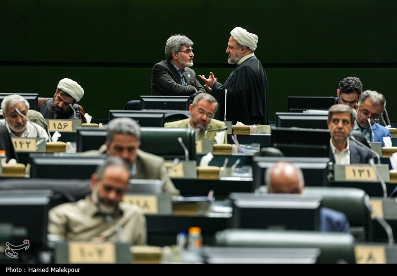 جلسه غیرعلنی مجلس با حضور رئیس ستاد کل نیروهای مسلح و وزیر امور خارجه