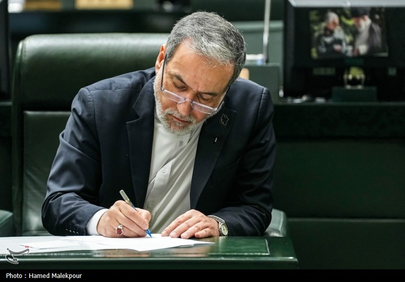 جلسه غیرعلنی مجلس با حضور رئیس ستاد کل نیروهای مسلح و وزیر امور خارجه