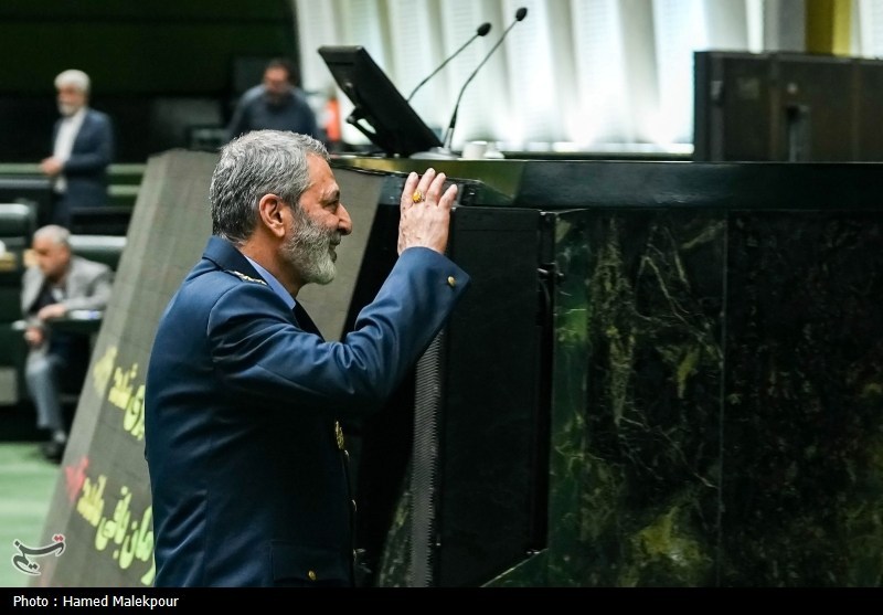 جلسه غیرعلنی مجلس با حضور رئیس ستاد کل نیروهای مسلح و وزیر امور خارجه