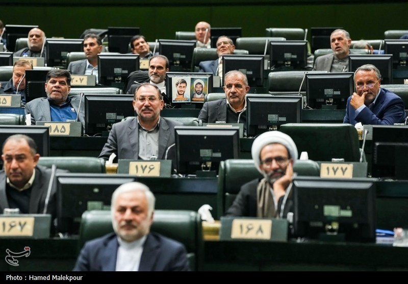 جلسه غیرعلنی مجلس با حضور رئیس ستاد کل نیروهای مسلح و وزیر امور خارجه