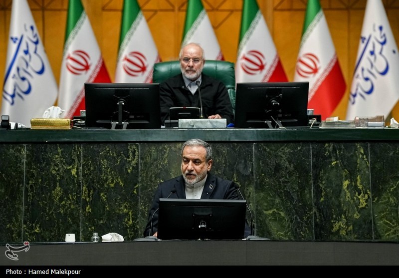 جلسه غیرعلنی مجلس با حضور رئیس ستاد کل نیروهای مسلح و وزیر امور خارجه