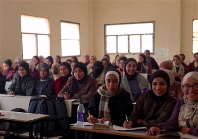 الصواريخ الإسرائيلية لم تُسقط ارادة الفلسطينيين: التعليم في غزة ينهض من تحت الركام