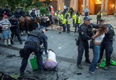 حمله خشونت آمیز پلیس استرالیا به فعال طرفدار فلسطین