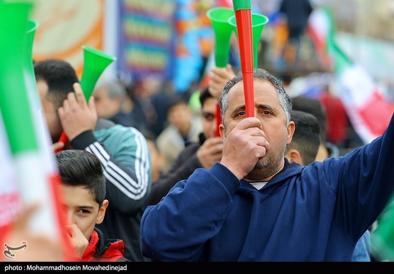 راهپیمایی یوم‌الله 22 بهمن در شهر ری برگزار شد