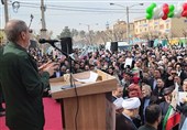 سنگ‌تمام مردم رباط‌کریم در جشن پیروزی انقلاب+فیلم