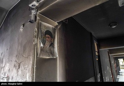 آثار حمله و آتش زدن حوزه علمیه اسفراین در اغتشاشات اخیر