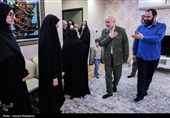 حضور رئیس مجلس در منزل شهید فرج‌الله شوشتری - مشهد مقدس