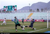 دیدار فوتبال تیم های خیبر خرم آباد و ملوان انزلی
