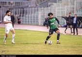دیدار فوتبال تیم های خیبر خرم آباد و ملوان انزلی