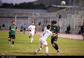 دیدار فوتبال تیم های خیبر خرم آباد و ملوان انزلی