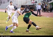 دیدار فوتبال تیم های خیبر خرم آباد و ملوان انزلی