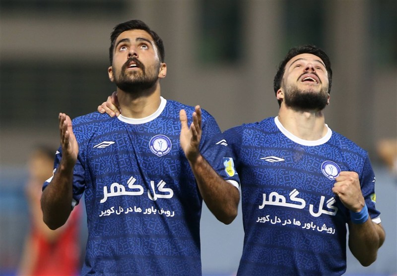 لطیفی‌فر: شکست پرسپولیس شخصیت تیم ما را نشان داد/برای قهرمانی می‌جنگیم 