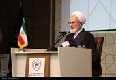 آیت‌الله اعرافی: روحانیت خط مقدم مواجهه تمدنی با غرب است