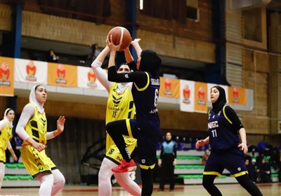 صعود استقلال و گروه بهمن به نیمه نهایی لیگ برتر بسکتبال بانوان