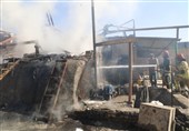 مهارحریق مخزن قیر در کارخانه ایزوگام مشهد؛ از گسترش آتش جلوگیری شد