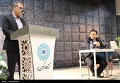 آیین رونمایی از کتاب «ندوشن» در یزد برگزار شد