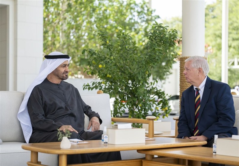 جزئیات دیدار رئیس امارات با سناتور ضدایرانی آمریکا در ابوظبی