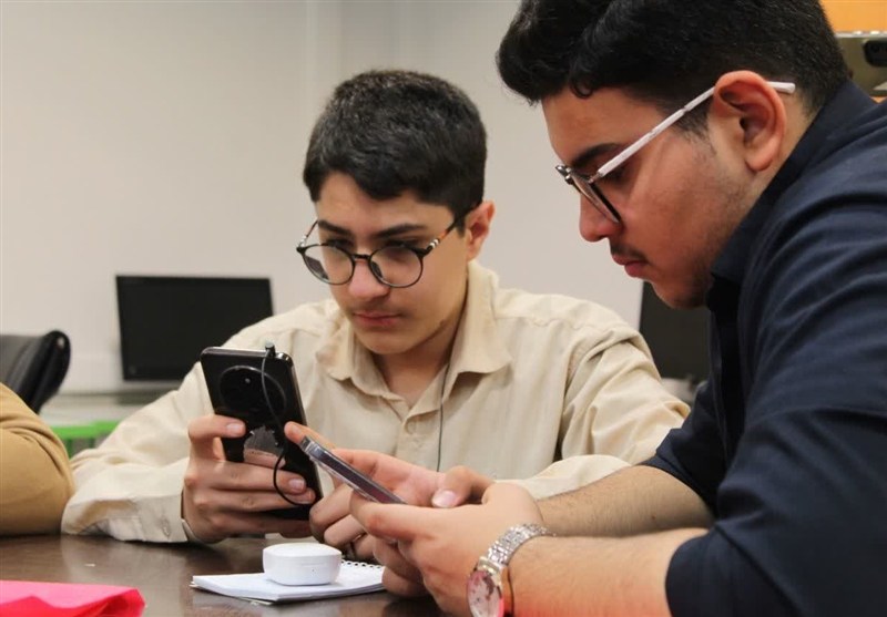 نوجوان انقلابی , اخبار مشهد , مشهد مقدس , رسانه , چند رسانه‌ای , انقلاب اسلامی , 