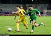 دیدار تیم های فوتبال فجر شهید سپاسی شیراز و شمس آذر قزوین