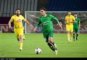 دیدار تیم های فوتبال فجر شهید سپاسی شیراز و شمس آذر قزوین