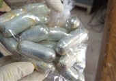 کشف 77بسته کوکائین از معده یک مسافر در فرودگاه امام خمینی